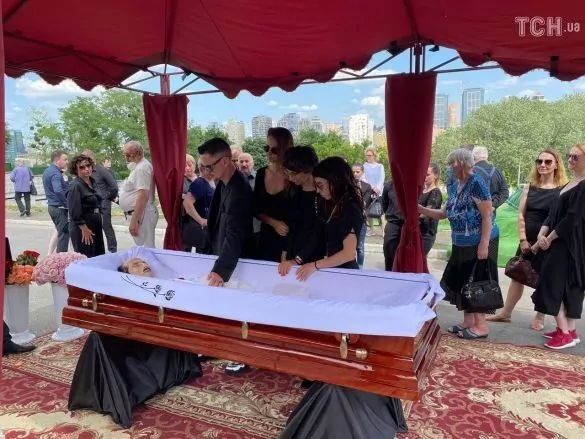 У Києві попрощалися з відомим хореографом Чапкісом 9