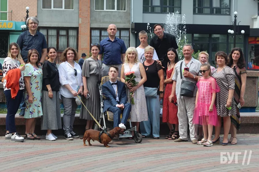 З важким діагнозом ДЦП - вперед до мрій: Володя Дорощук з Нововолинська отримав золоту медаль за успіхи в навчанні 2