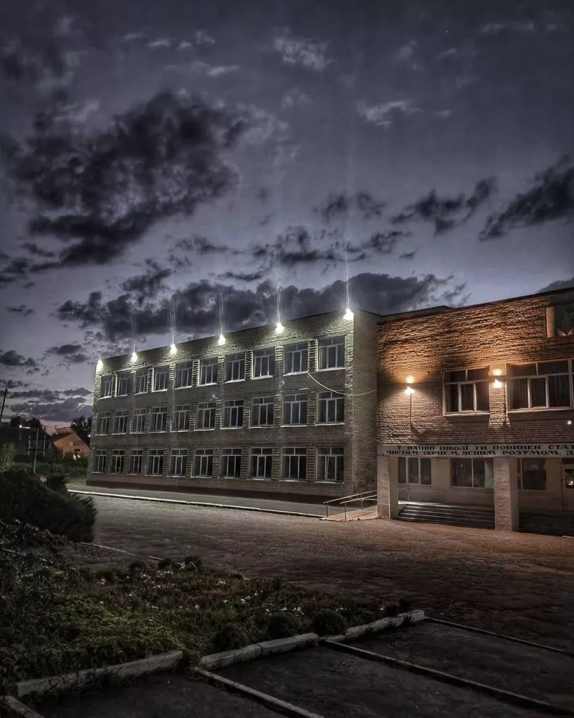 Фото дня: показали давні місця Іванич в сутінках 4