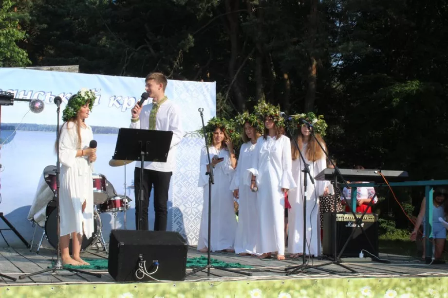 Вінки, вогнище, дискотека: на Любомльщині відбулося свято Івана Купала 12