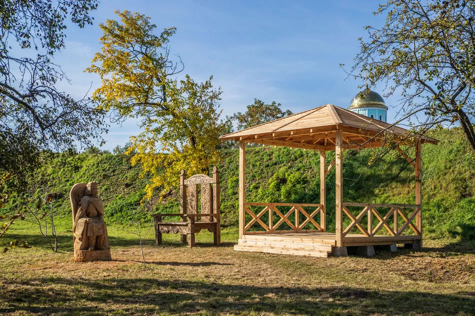 Святкові інсталяції, тренажери та різьблені скульптури: у Володимирі 12 громадських проєктів пройшли відбір 21