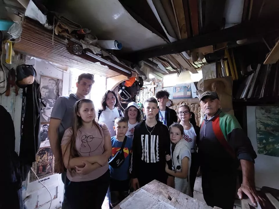 Випускник «Школи маленьких гідів» провів першу велосипедну екскурсію-квест у Володимирі 6