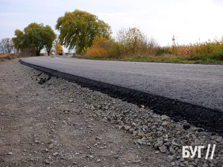 Продовжують ремонт дороги з вулиці Зимнівської у Володимирі у напрямку Павлівки 5