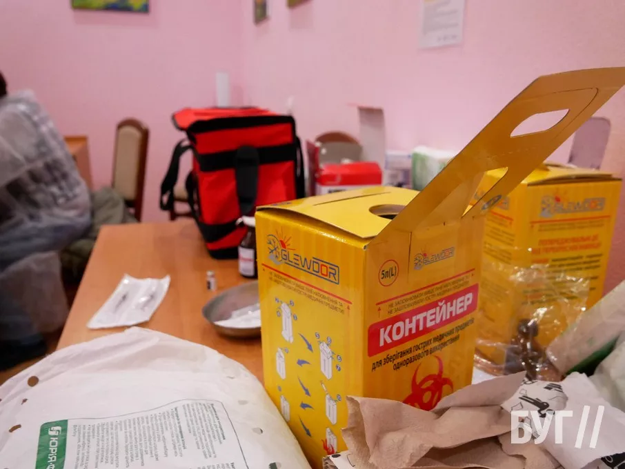 За день в культурно-мистецькому центрі у Володимирі вакцинують близько 150 людей 5