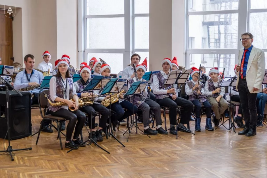 У Нововолинському центрі дитячої та юнацької творчості відкрили світлицю Святого Миколая 11