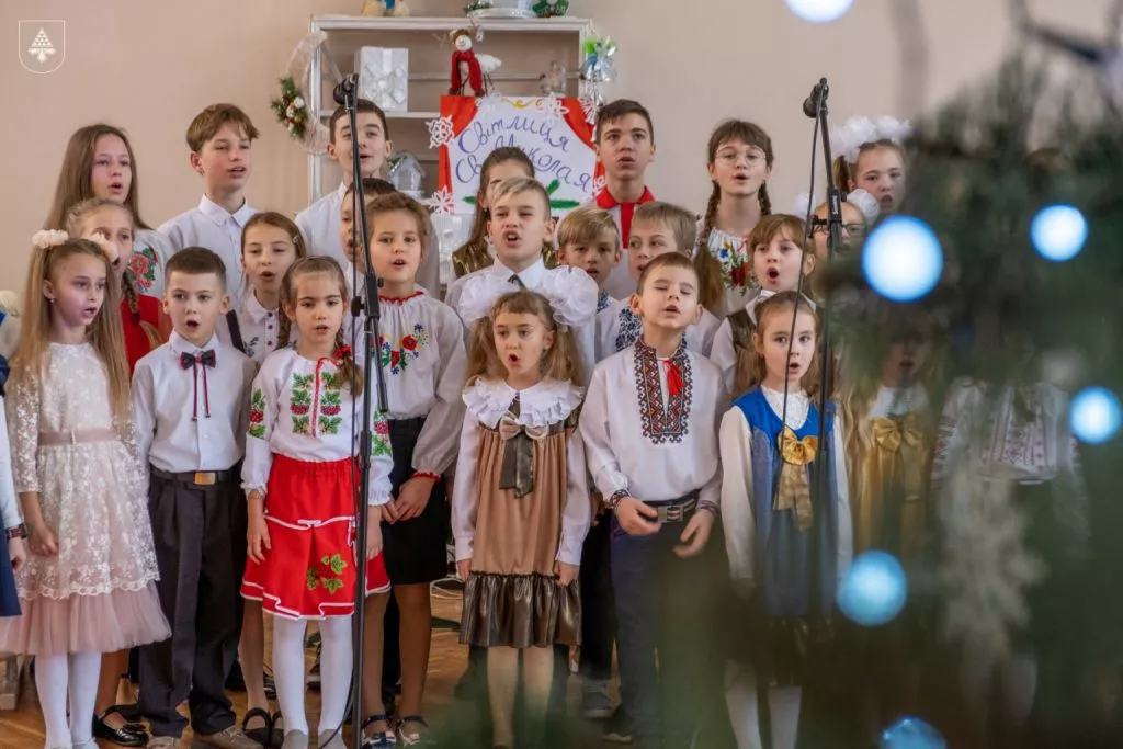 У Нововолинському центрі дитячої та юнацької творчості відкрили світлицю Святого Миколая 12