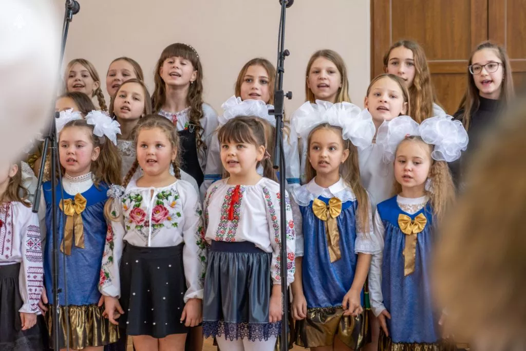 У Нововолинському центрі дитячої та юнацької творчості відкрили світлицю Святого Миколая 13