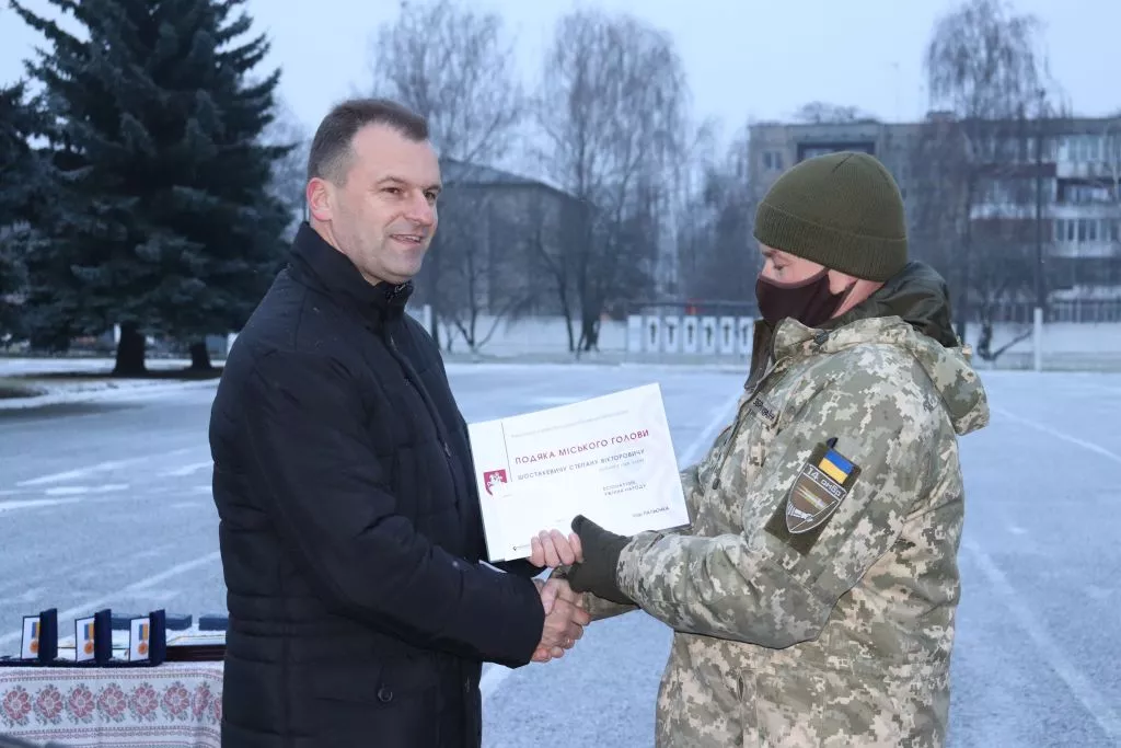 Військових у Володимирі привітали з 30-літтям Збройних Сил України 9