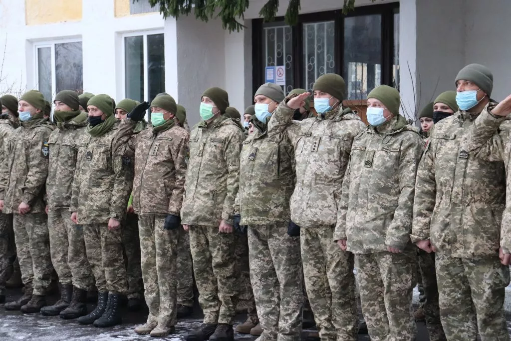 Військових у Володимирі привітали з 30-літтям Збройних Сил України 11