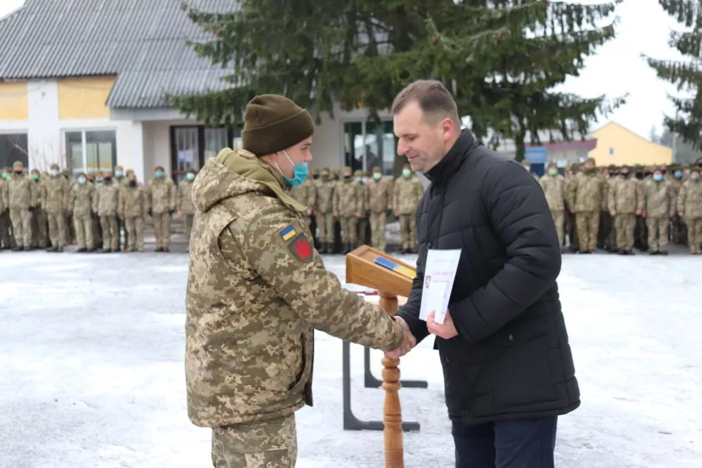 Військових у Володимирі привітали з 30-літтям Збройних Сил України 14