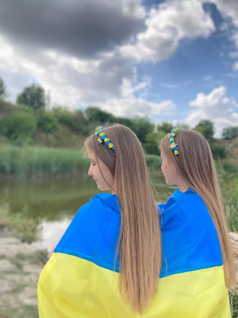 Красуні БУГу: інста-блогерки Катя та Іра Манецькі з Нововолинська 29