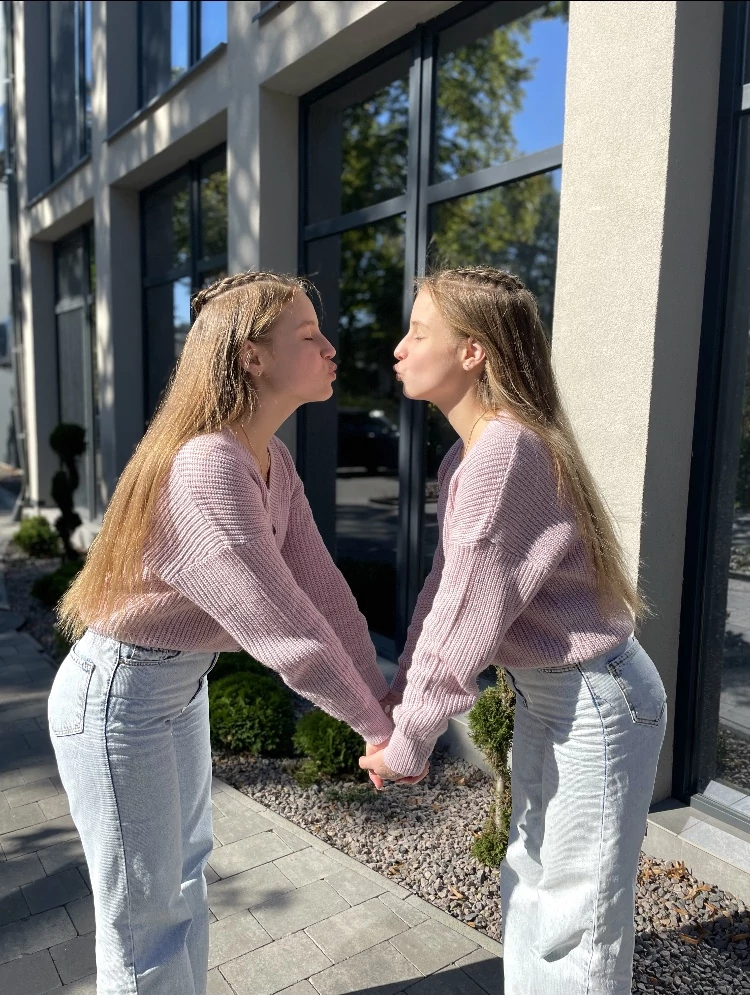 Красуні БУГу: інста-блогерки Катя та Іра Манецькі з Нововолинська 8