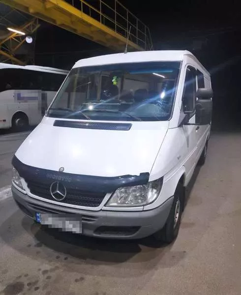 На Ягодині службовий собака винюхав у сумці американця амфетамін 4