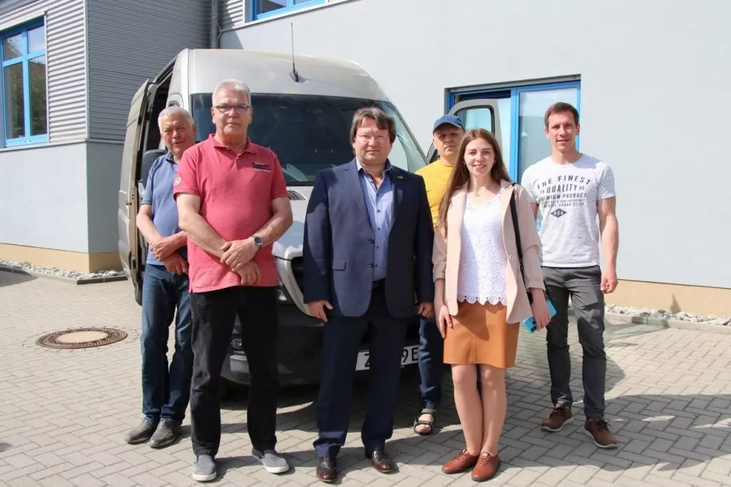 Місто-партнер Цвікау передало громаді Володимира автомобіль для потреб ЗСУ 2