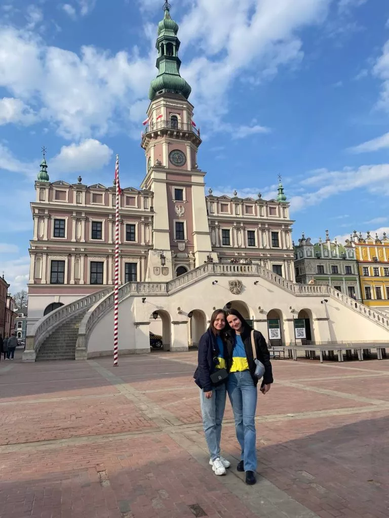 Зі скрипкою та українською піснею: музикантка та співачка з Володимира виступили у Польщі 9