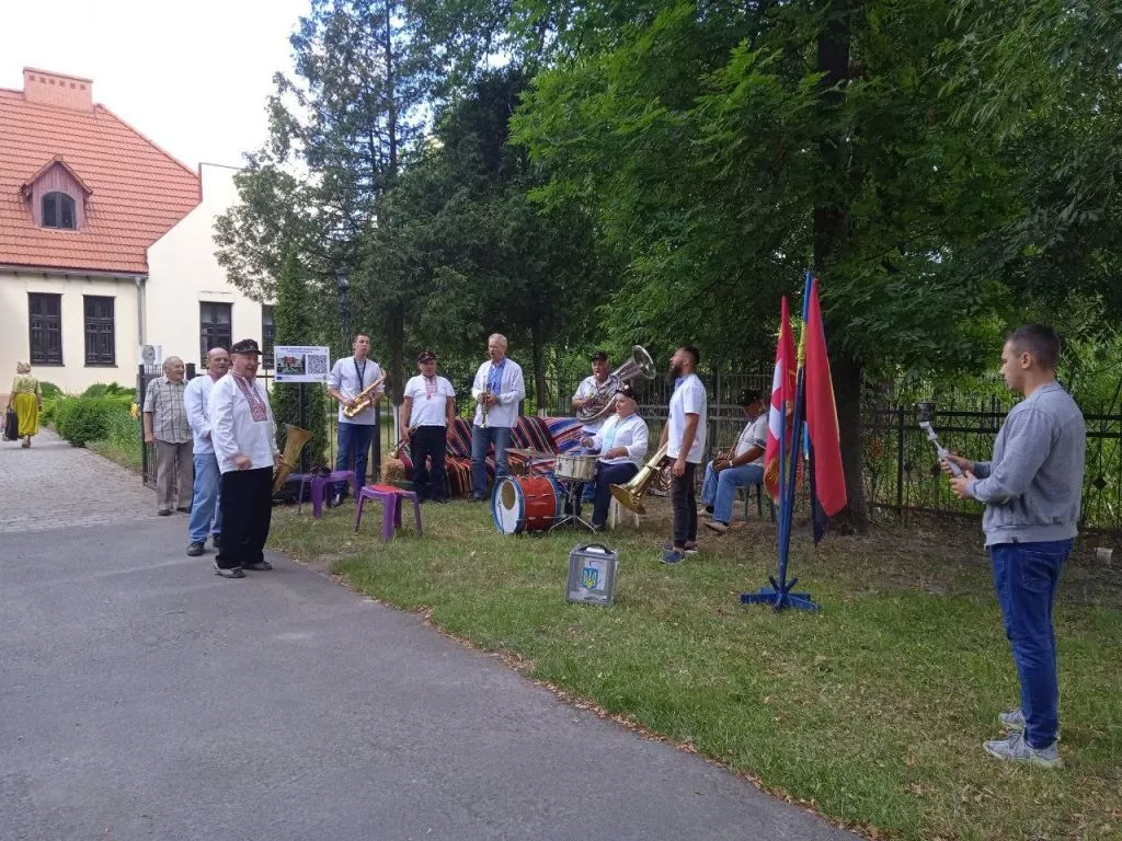 Зібрали понад 50 тисяч гривень: в Устилузі відбувся благодійний ярмарок «Разом до перемоги!» 2
