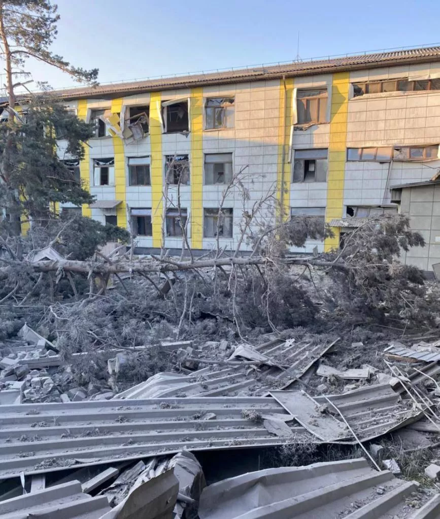 Окупанти випустили по Нікополю на Дніпропетровщині сотню снарядів, одна людина загинула 4