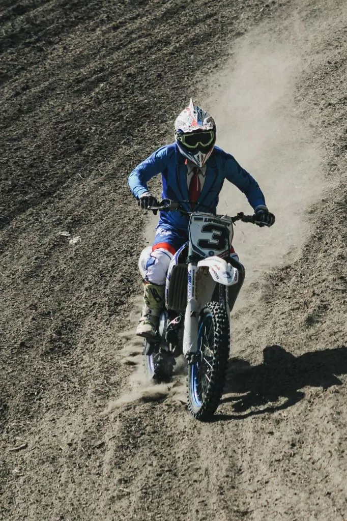 У Нововолинську відбулись змагання з мотокросу на підтримку ЗСУ: фоторепортаж 44