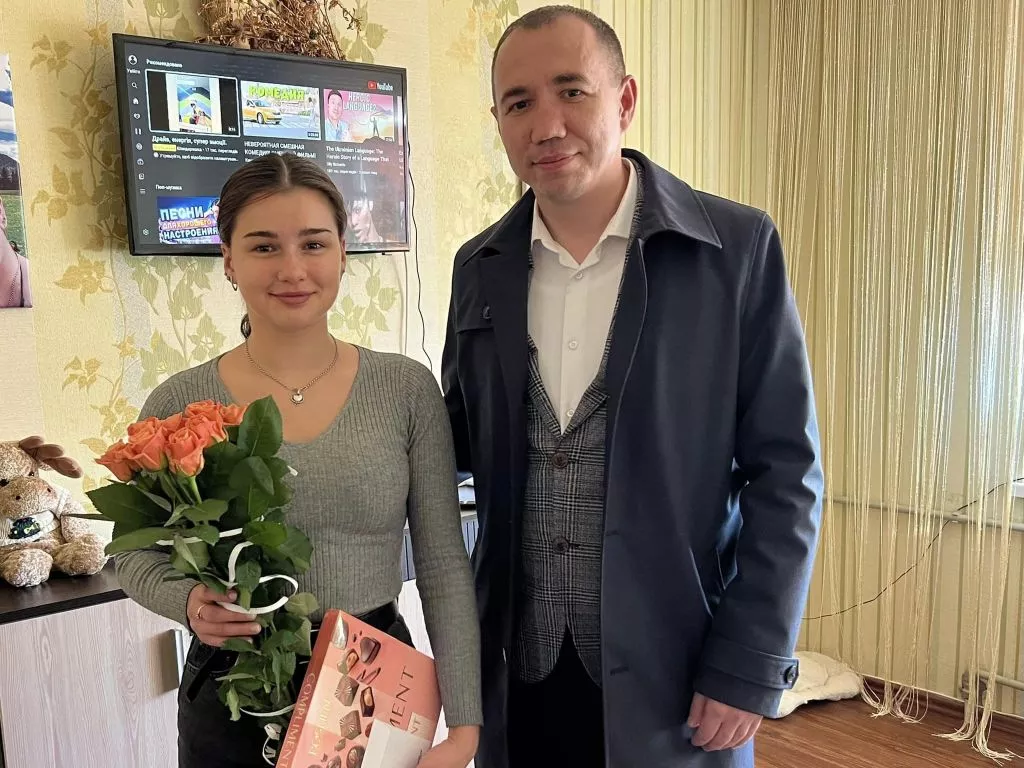 У Володимирі привітали з днем народження доньку померлого Героя Олексія Кітновського 2