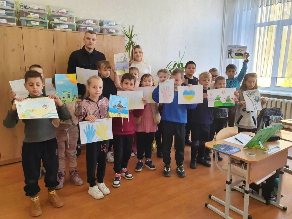 Під час благодійного майстер-класу у Благодатному зібрали 13 тисяч гривень на дрон Захисникам 9