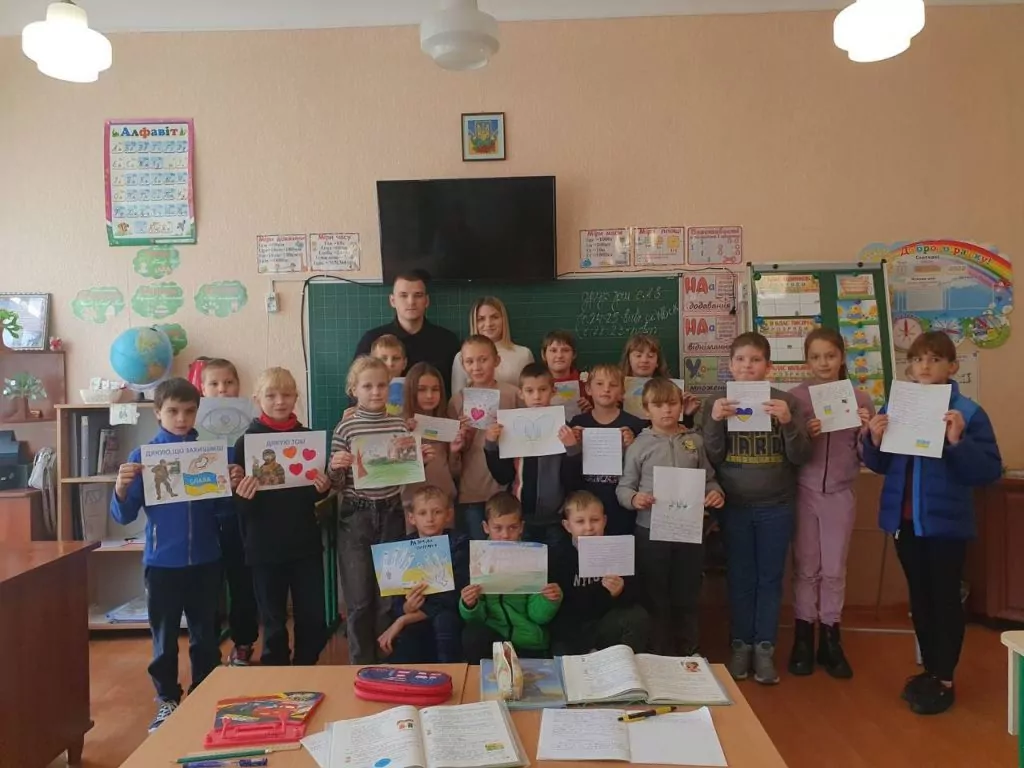 Під час благодійного майстер-класу у Благодатному зібрали 13 тисяч гривень на дрон Захисникам 2