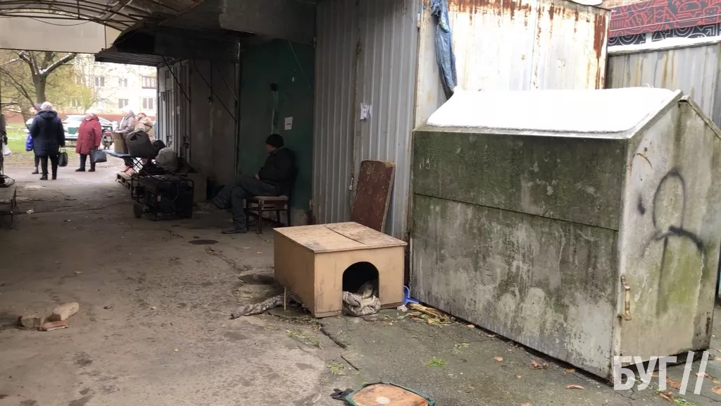 «А вони у нас спитали? Ми проти», — мешканці Шахтарського мікрорайону в Нововолинську не хочуть, щоб ринок демонтовували 10