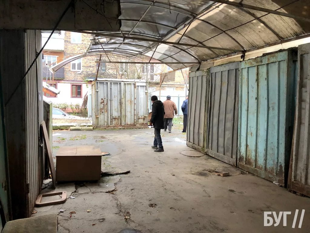 «А вони у нас спитали? Ми проти», — мешканці Шахтарського мікрорайону в Нововолинську не хочуть, щоб ринок демонтовували 11