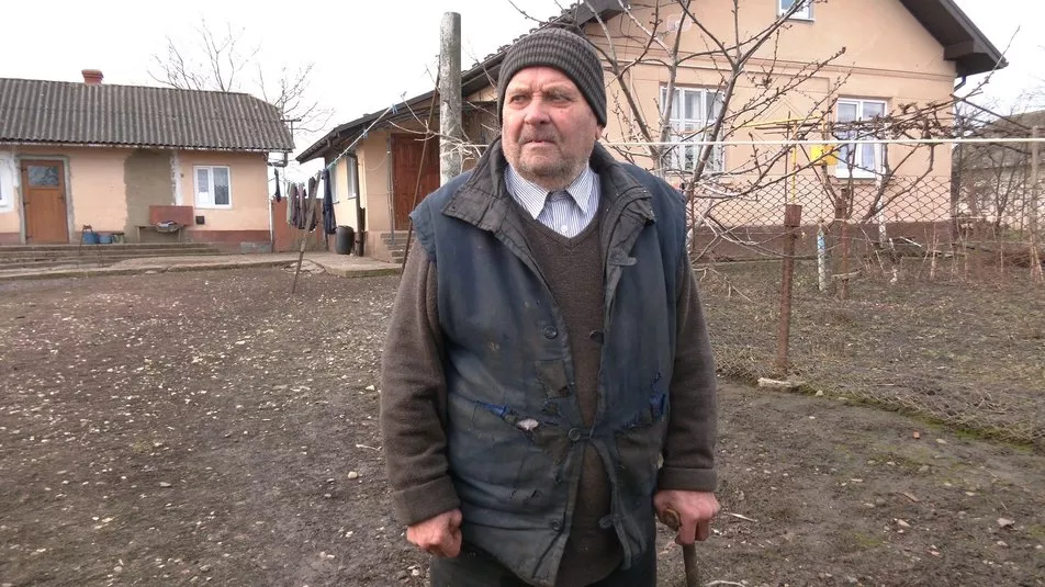 У будинку на Франківщині, куди влучила російська ракета, в момент удару перебували жінка з 3-річною донькою 4