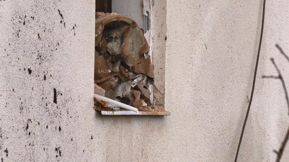 У будинку на Франківщині, куди влучила російська ракета, в момент удару перебували жінка з 3-річною донькою 3