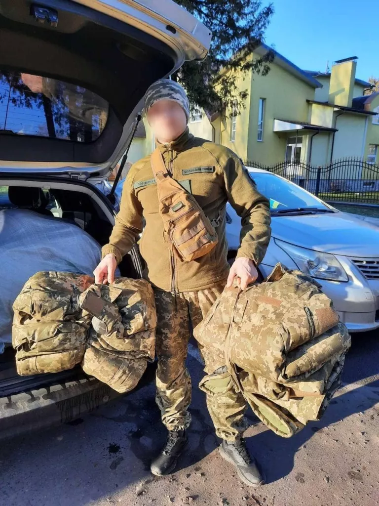 Нововолинська громада передала 90 комплектів зимової форми для тероборонівців на північні кордони 3