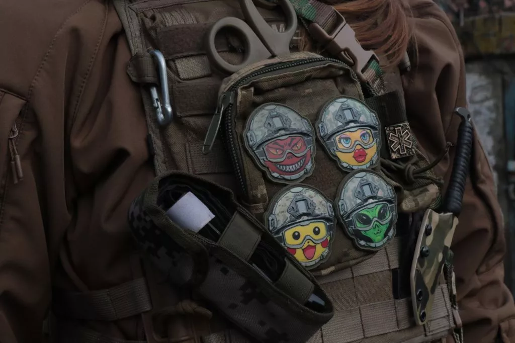 «Мені 24, і все, що я вмію, – воювати»: бойовий шлях Каті, старшого медика роти 14 омбр 9