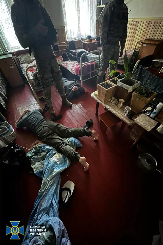 У Волинській області викрили засуджених колонії, які видурювали кошти за повернення військовополонених 2