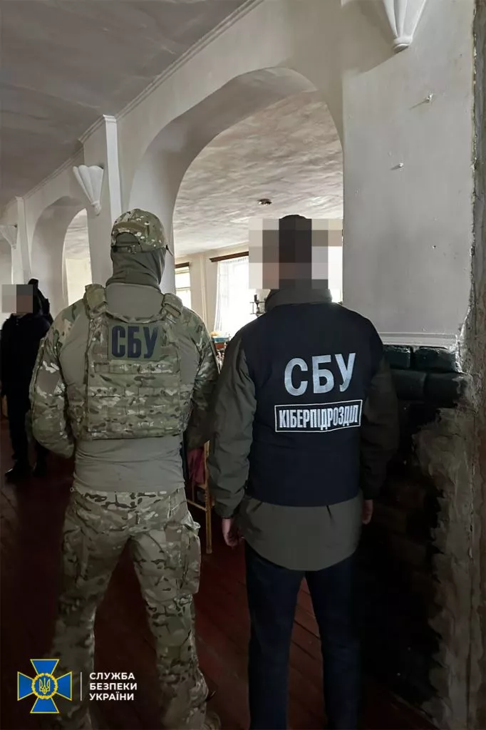 У Волинській області викрили засуджених колонії, які видурювали кошти за повернення військовополонених 3