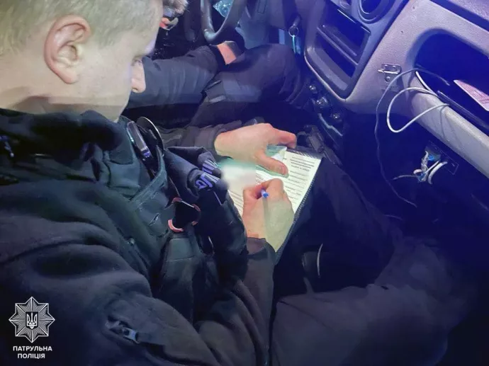 У Києві на захід любителів форсажу запросили воєнкомів роздати повістки 3