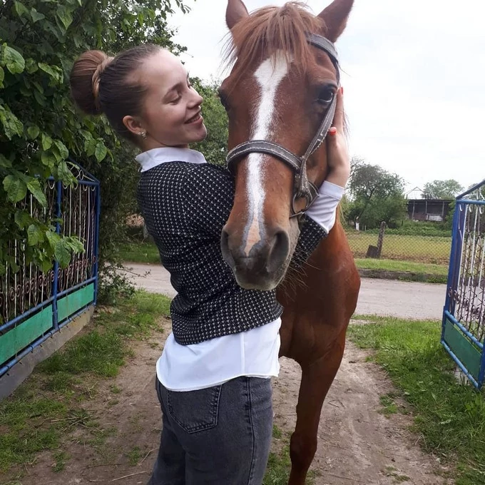 Красуня БУГу: майстриня прикрас із Зимнівської громади Анжела Студент 22