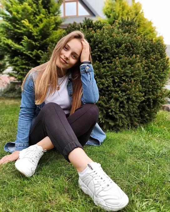 Красуня БУГу: майстриня прикрас із Зимнівської громади Анжела Студент 29