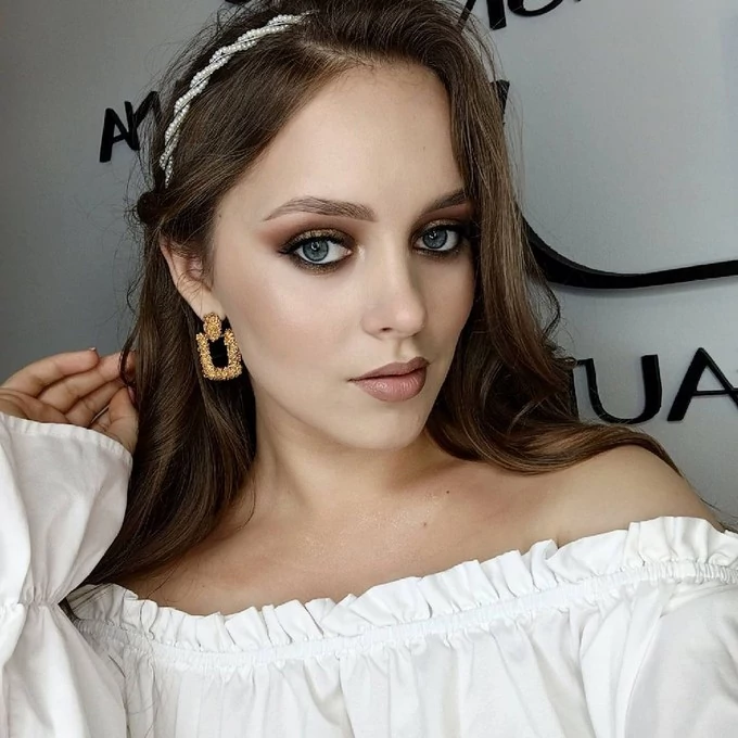 Красуня БУГу: майстриня прикрас із Зимнівської громади Анжела Студент 36