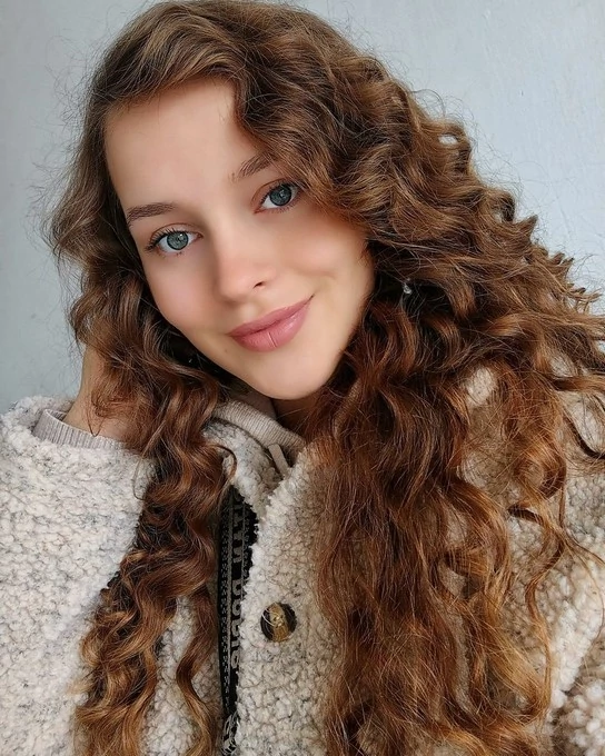 Красуня БУГу: майстриня прикрас із Зимнівської громади Анжела Студент 45