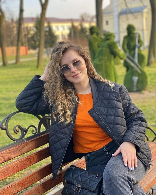 Красуня БУГу: майстриня прикрас із Зимнівської громади Анжела Студент 50