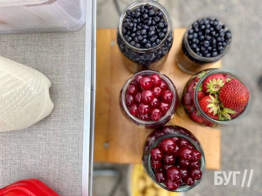Пончики, повноводні пляжі та зачинені ресторани: чим зараз живе самотній Світязь 15