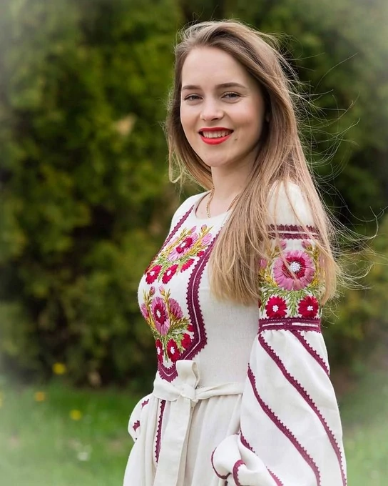 Красуня БУГу: майстриня прикрас із Зимнівської громади Анжела Студент 17