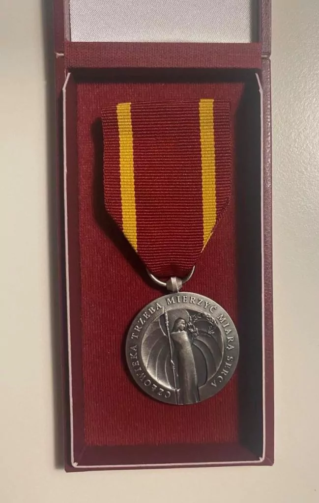 Ексголова Рівненської громади за допомогу полякам отримав медаль «Virtus et Fraternitas» 3