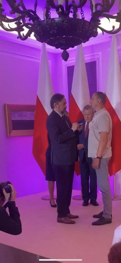 Ексголова Рівненської громади за допомогу полякам отримав медаль «Virtus et Fraternitas» 5