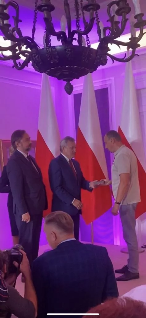 Ексголова Рівненської громади за допомогу полякам отримав медаль «Virtus et Fraternitas» 4