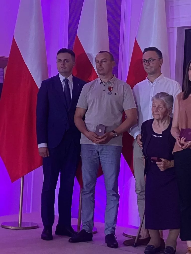 Ексголова Рівненської громади за допомогу полякам отримав медаль «Virtus et Fraternitas» 6