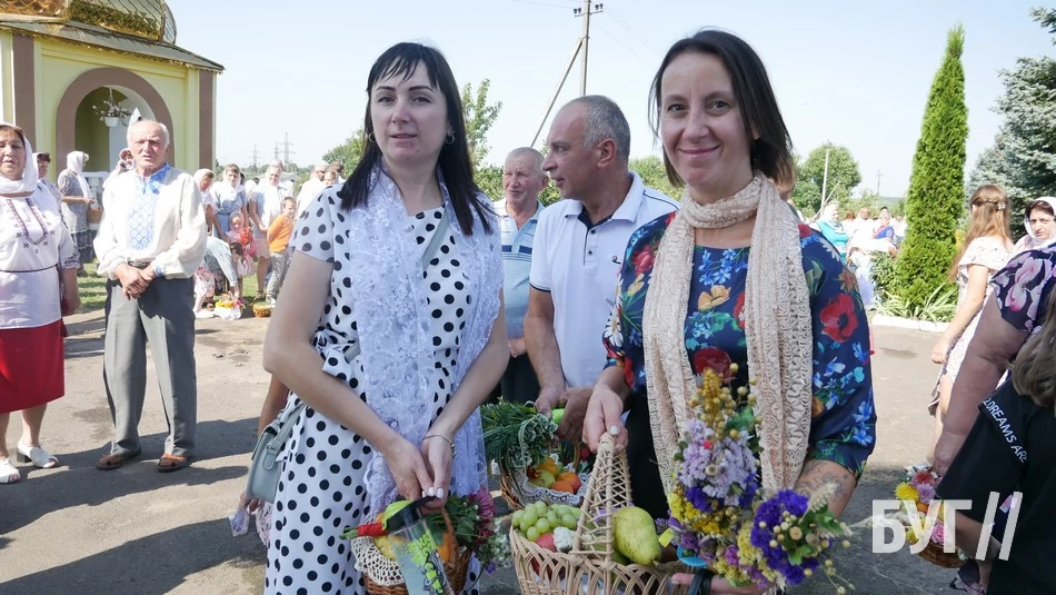 Мешканці Іванич відзначили Спаса освяченням букетиків та фруктових кошиків: фоторепортаж 84