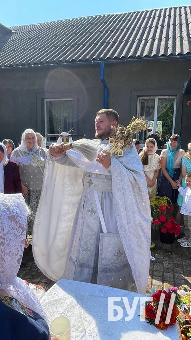 Мешканці Іванич відзначили Спаса освяченням букетиків та фруктових кошиків: фоторепортаж 99