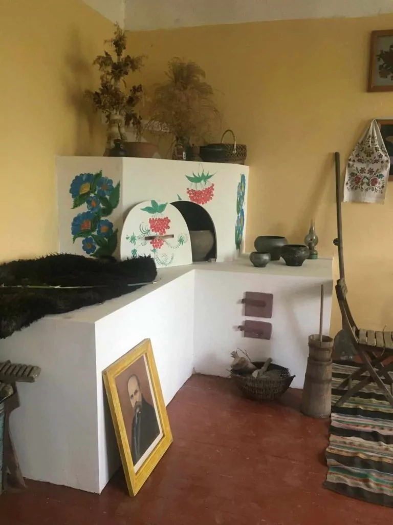 У Литовезькій громаді закинутий сільський клуб став культурним осередком села 2