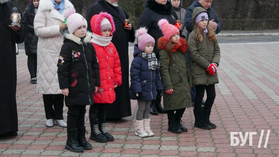 В Іваничах вшанували пам’ять жертв Голодоморів 13