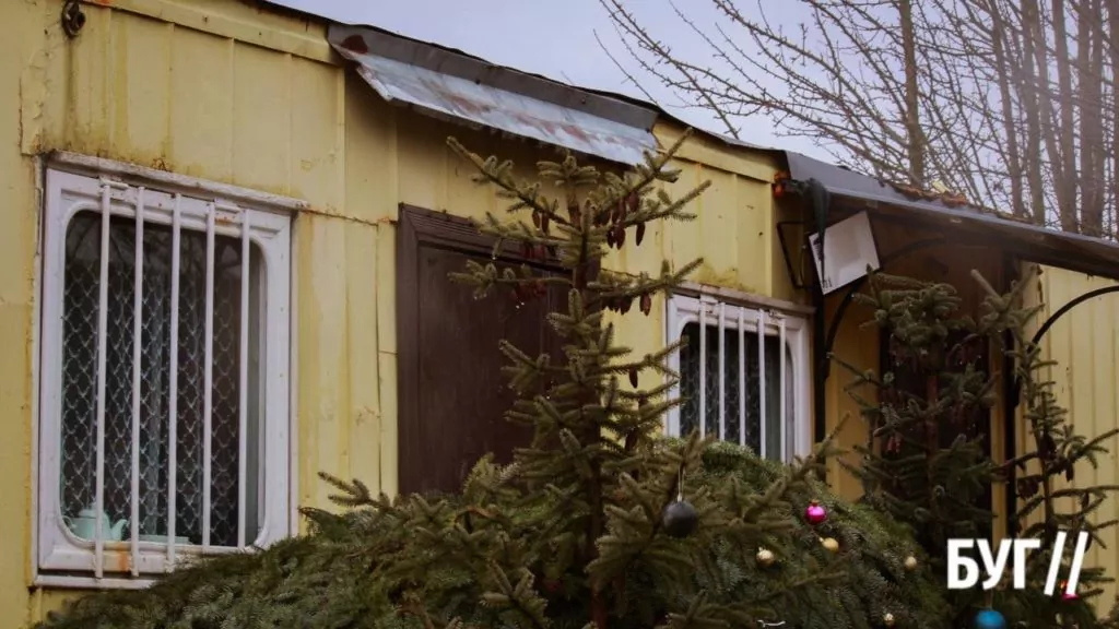 Контейнер стилізований під церкву: священники УПЦ мп створили «незалежну» релігійну громаду у Будятичах 1